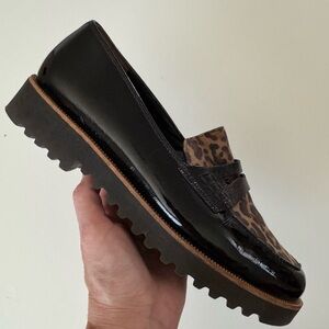 Paul Green Carrie Leopard Print Patent Leather Loafers Lug Sole Women’s size 9